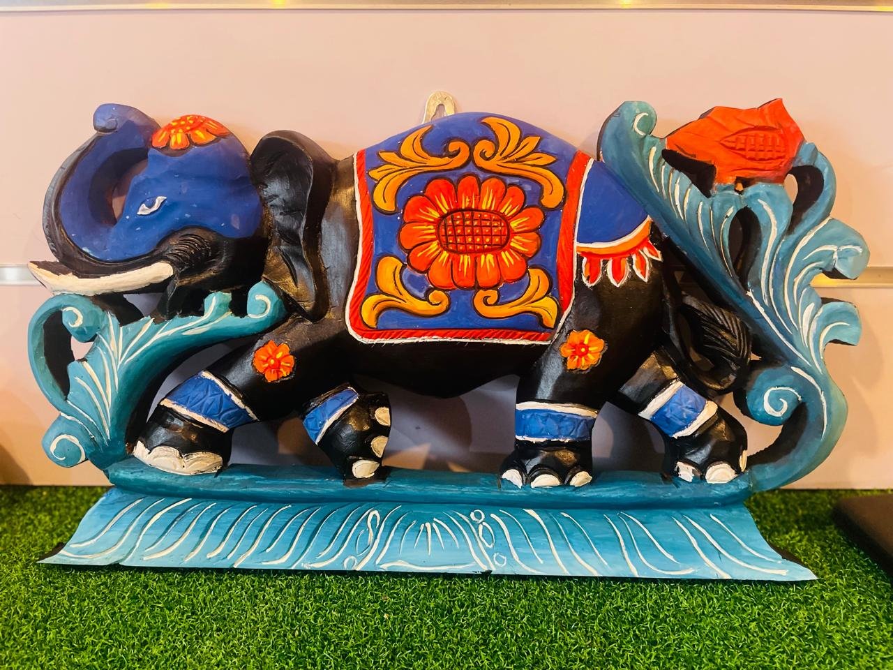 Handcrafted Wall Mask – Traditional (Medium)