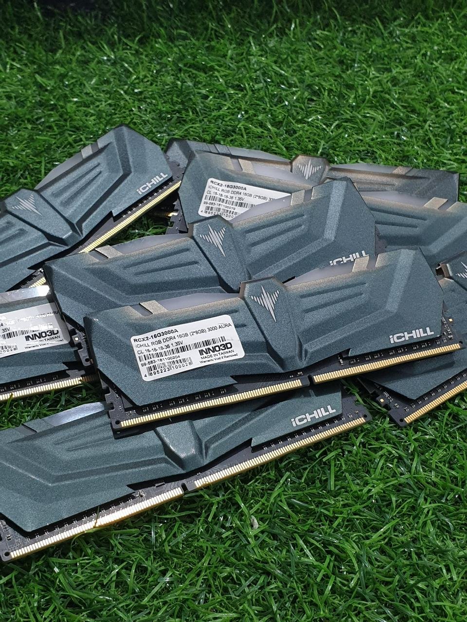 Dell Inspiron 14 (Core i5 / 16GB / 512GB SSD)